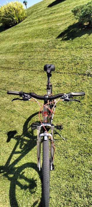 Vendo bicicleta de montanha Giant Revel 3 em excelente estado