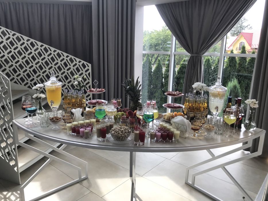 Продам посуд для фуршетів.