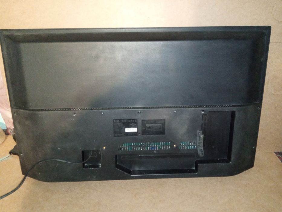 На запчастини продам Телевізор KIVI 32HK20GLED з діагоналлю екрана 32