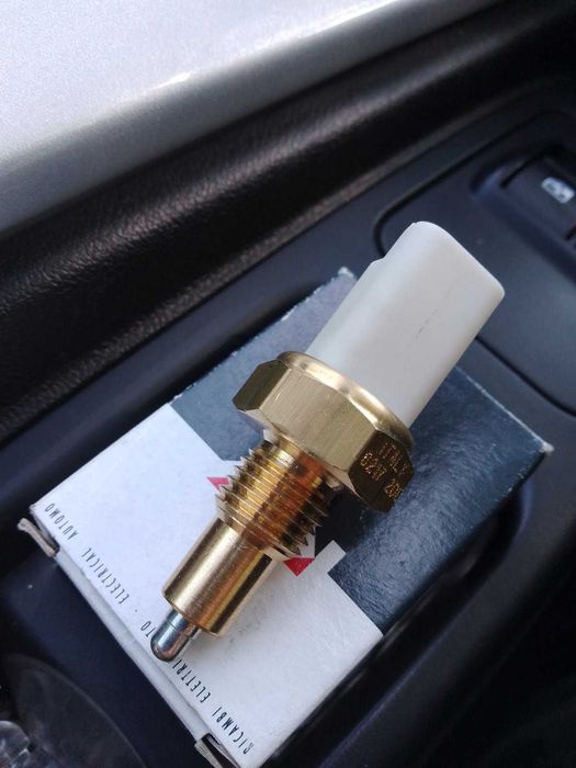 Датяик включения заднегохода Фиат Кьюбо /Ситроен Немо/Пежо Биппер