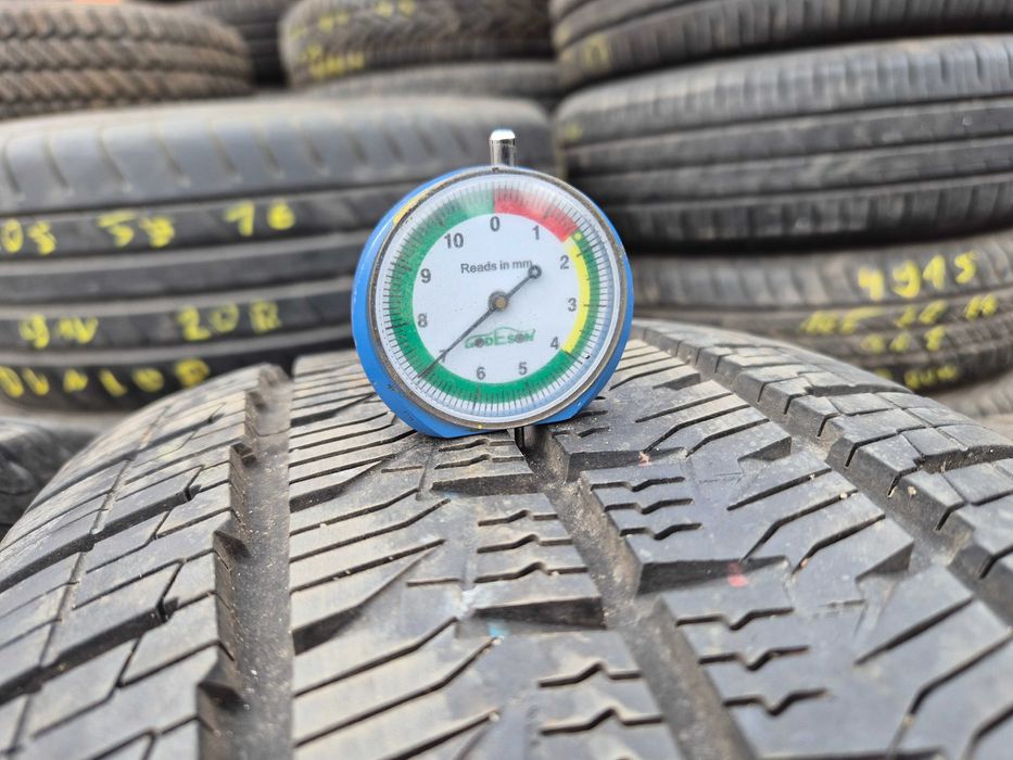 Continental VanContact 4Season 235/65r16c 121/119R N4729
