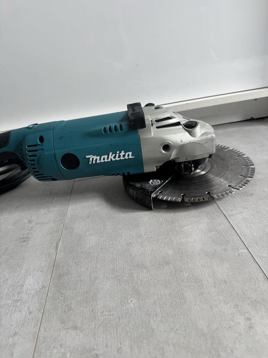 Szlifierka kątowa Makita GA9020R