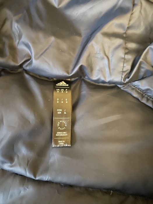 Синий пуховик Adidas