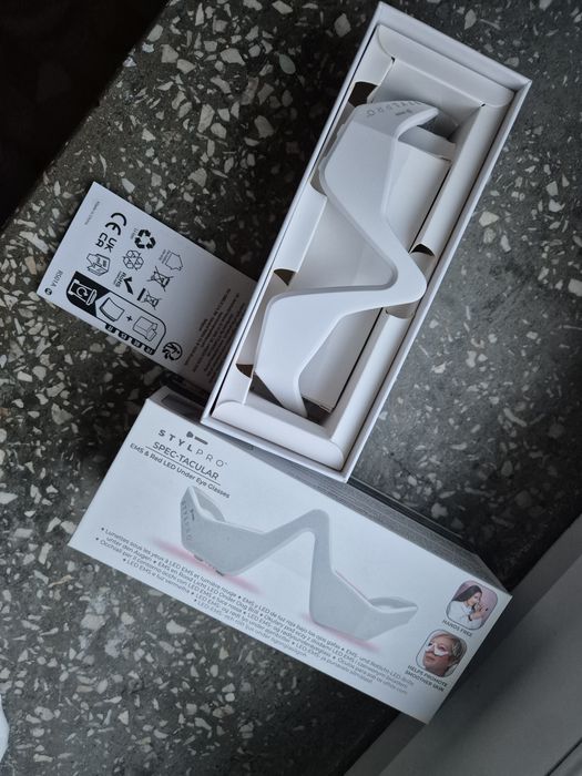 Okulary ze światłem czerwonym