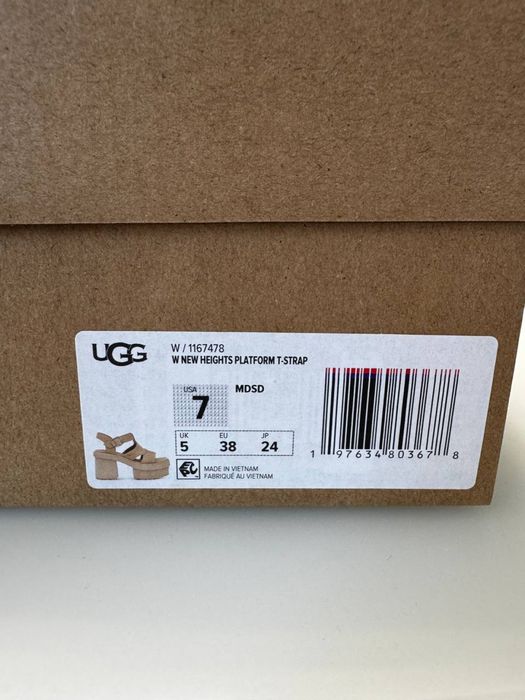 Замшеві сандалі UGG New Heights Platfort-Strap: 4 500 грн