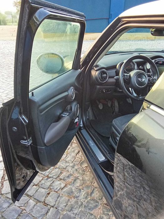 Mini Cooper D 2018524404801710346244