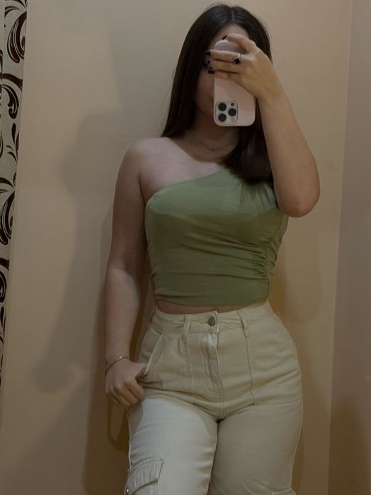 Оливковий топ на одне плече