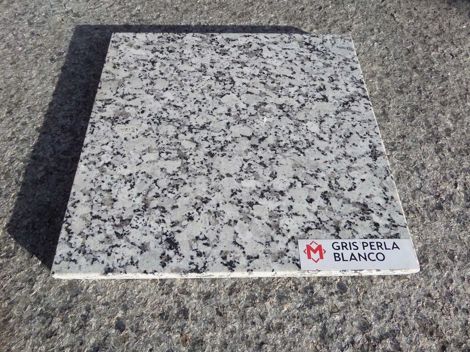 Płytka granitowa Gris Perla