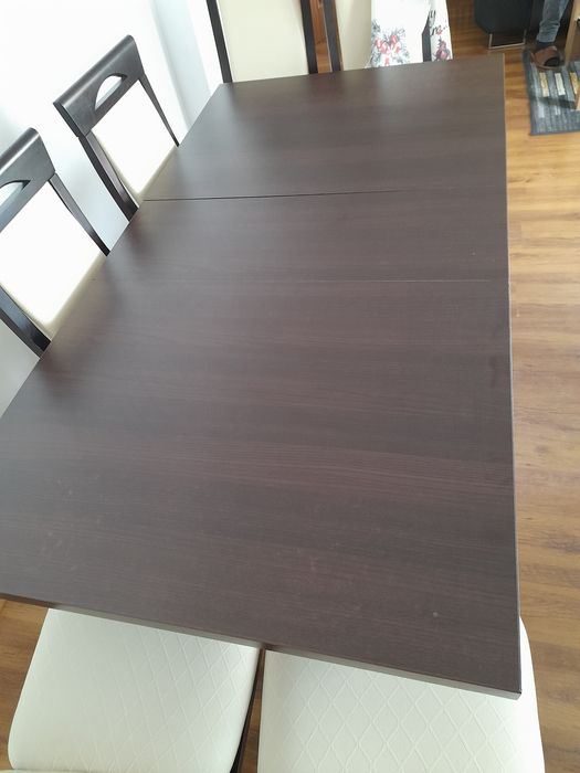 Stół do jadalni bez krzeseł