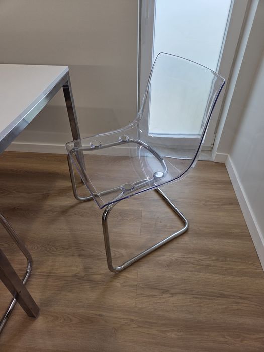 Mesa de jantar - cozinha mais 4 cadeiras