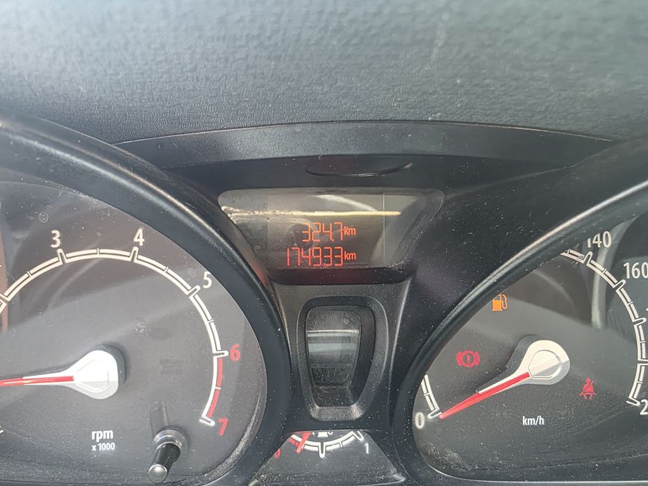 Ford fiesta 1.2 gasolina