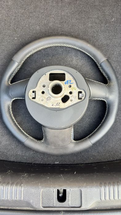 Vendo volante forrado
