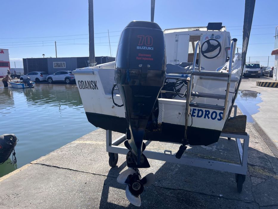 OBE splash 5,4 com motor 70cv quatro tempos