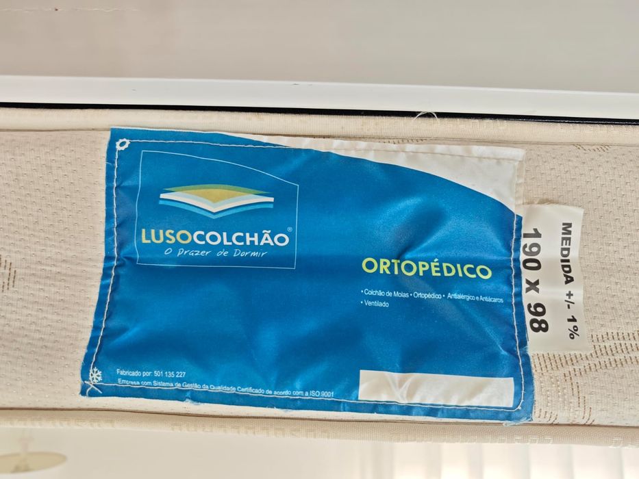 Cama solteiro(a) completa com colchão e estrado