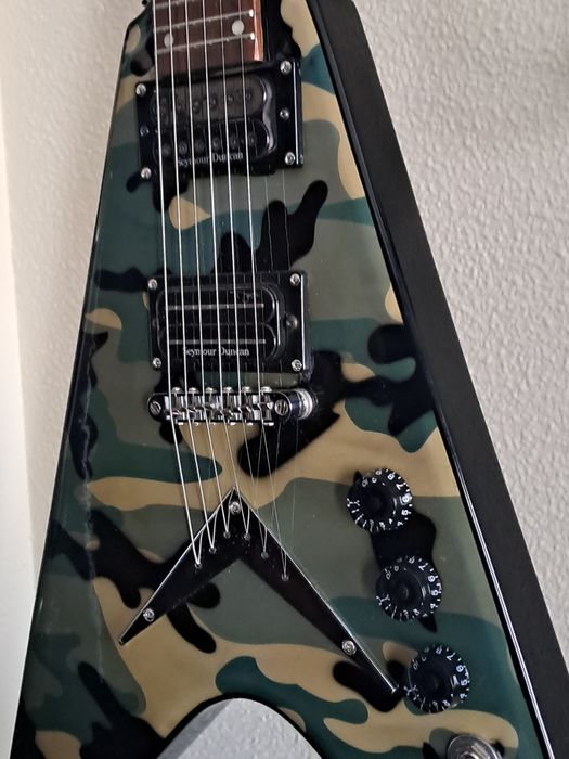 Guitarra elétrica washburn dimeV com seymor duncans