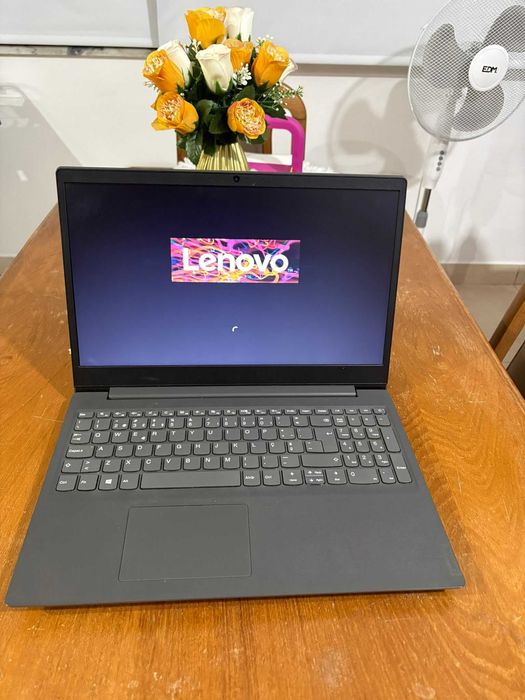 Portátil Lenovo V15-ADA | 16GB RAM | Windows 11 Pro | Excelente Estado