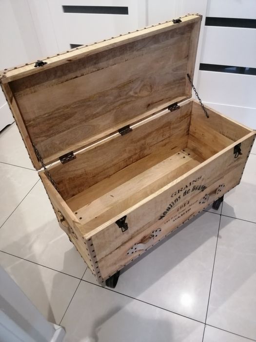 Kufer, Skrzynia na kółkach