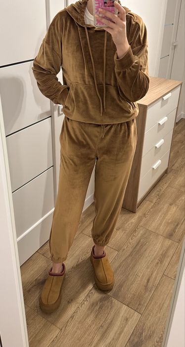 велюровий костюм