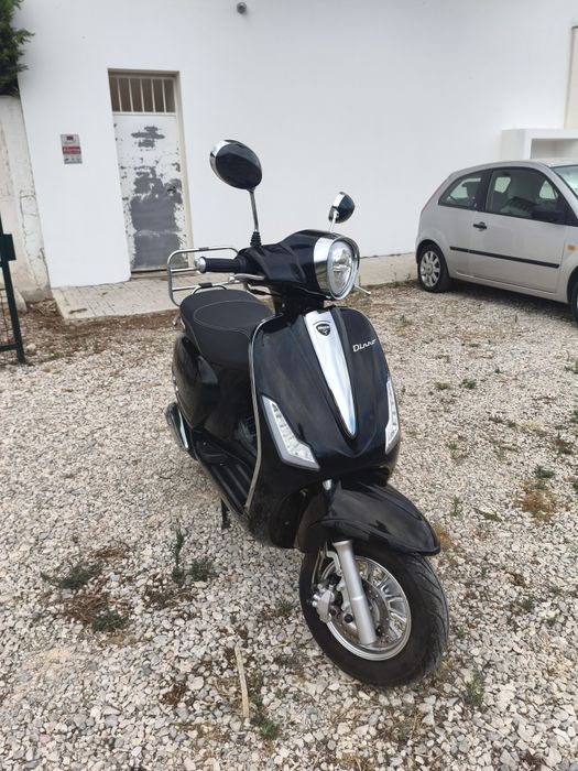Scooter Neco Dinno 125