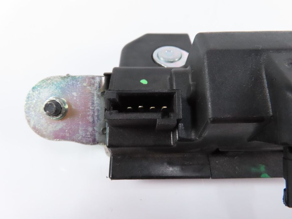 Fecho Da Mala Opel Corsa E Ref: 3902416