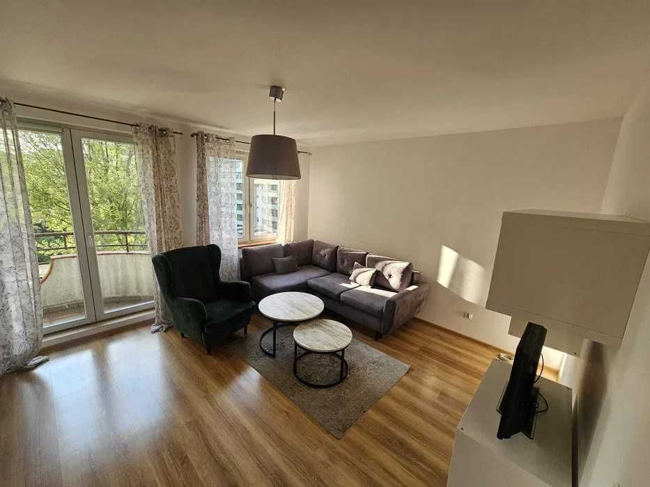 Komfortowe 2 pokoje z osobną kuchnią | 50 m² | Winda, Balkon | ul. Jedności Narodowej