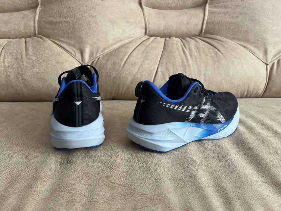 Asics NovaBlast 5 (42 -27см)