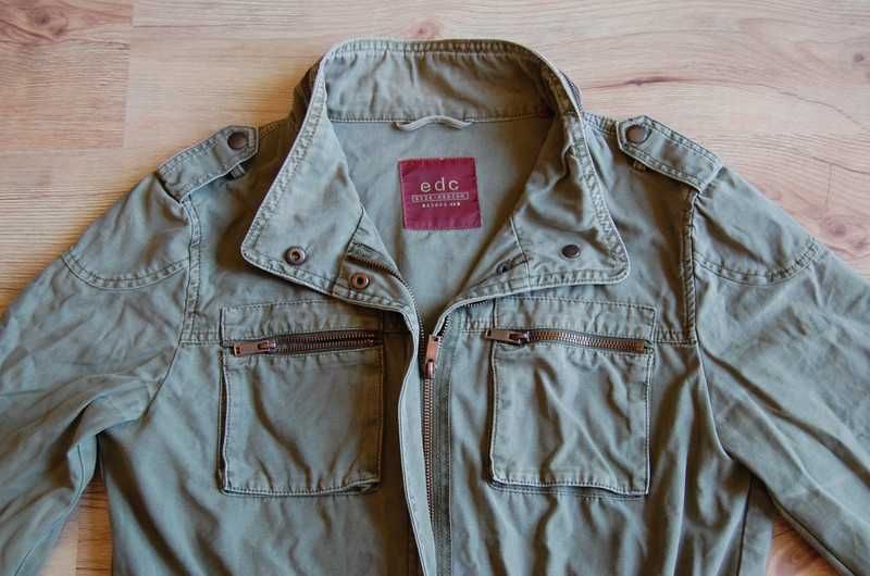 Stylowa kurtka khaki