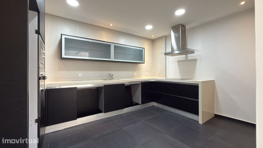 Apartamento T3 totalmente renovado em Pinhal Novo