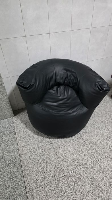 Puff couro preto