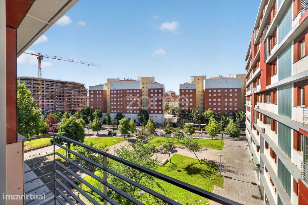 Apartamento T2 mobilado para arrendamento no Lumiar – Alta de Lisboa
