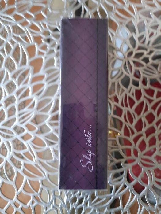 Unikat Avon Slip Into