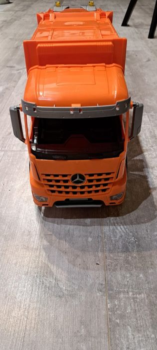 Śmieciarka Mercedes Benz Arocs LENA 4614 Giga Trucks 53cm