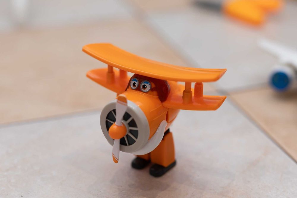 super wings samolot transformer Robot ALBERT