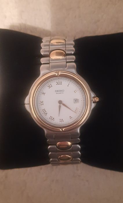 Seiko наручные часы на браслете.