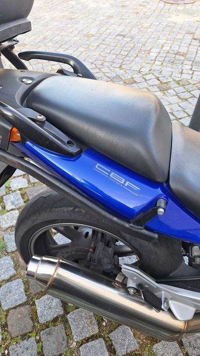 Grande máquina Honda CB500F