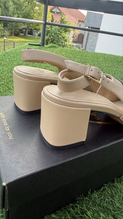 Marco Tozzi Czółenka Slingback Beżowo-Czarne 39