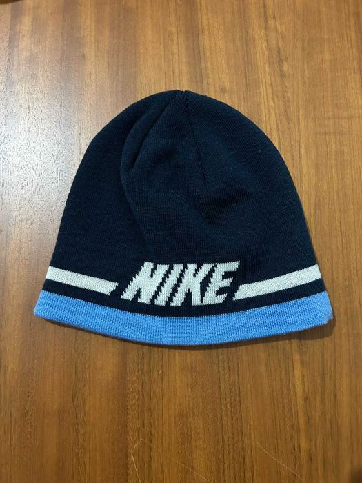 Gorro NIKE preto e azul
