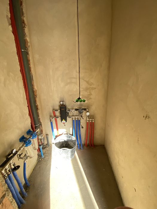 (Роша) Продаж останього тауну з міськими комунікаціями