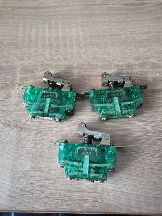 Микропереключатель БДС4004  220В 16А 380в 10А