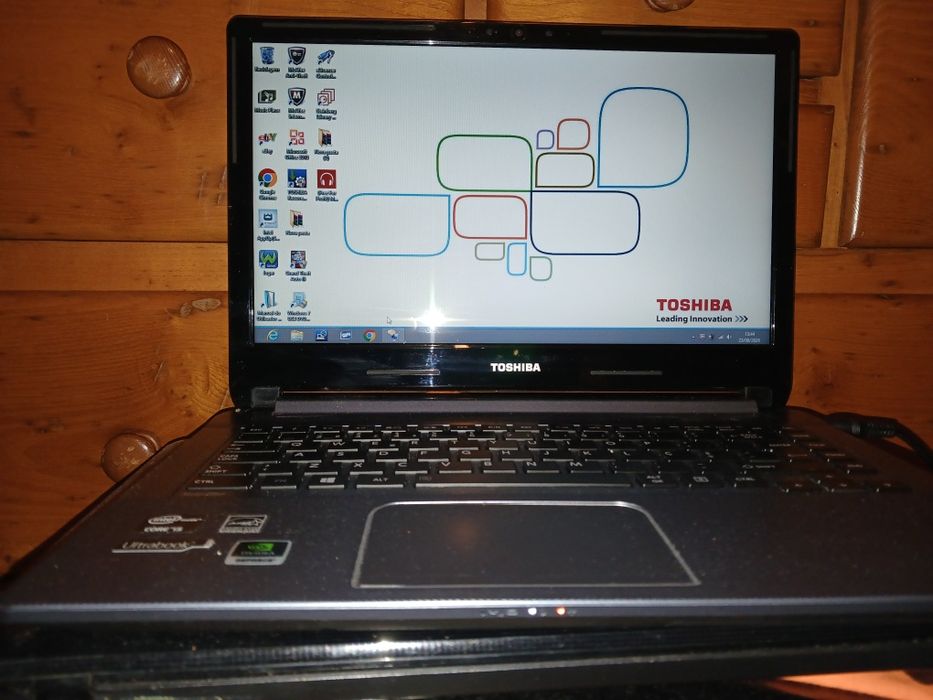 Toshiba completamente novo
