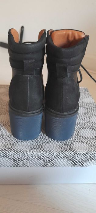 Botas da marca Brako tamanho 37 Novas
