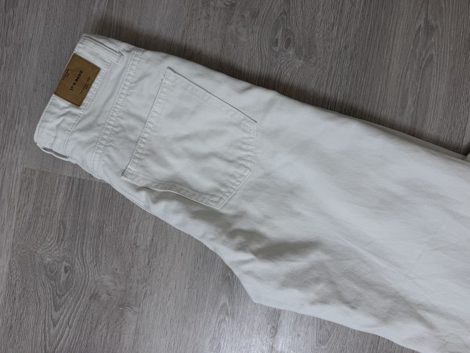 Білі джинси кльош 32-34 its basic