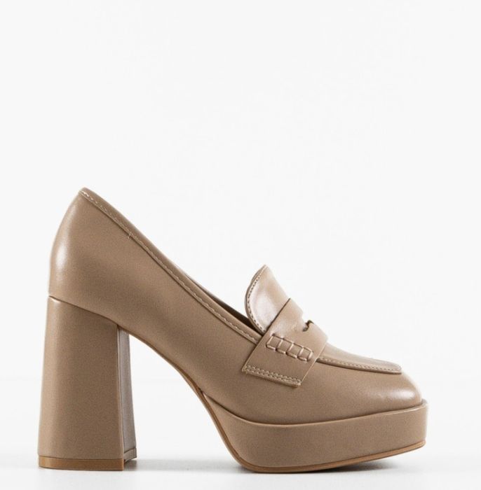 Лофери взуття на каблуку 38р