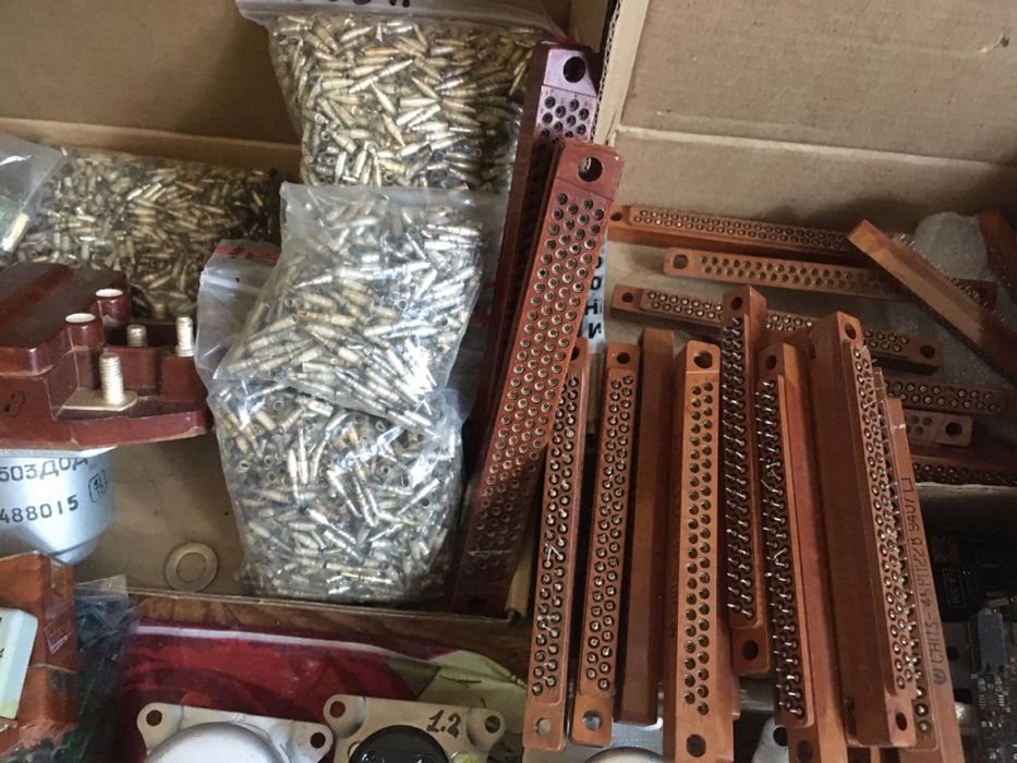 Контактори, радянські та імпортні радіодеталі, срібло