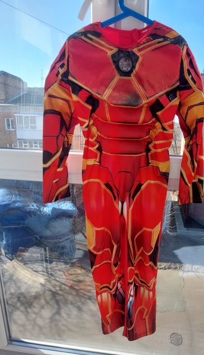 Зіркові війни, людина павук, залізна, Маршал, Бетмен, халк