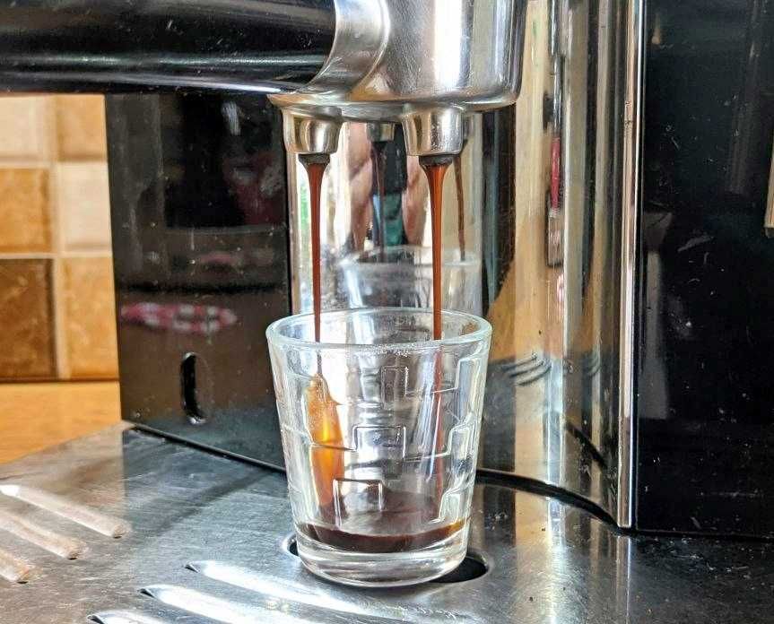 Еспресо кавоварка De'Longhi EC 820