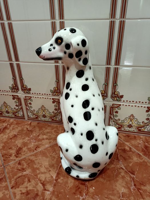 Cão dálmata em loiça enfeites casa quarto apartamento vivenda escritór
