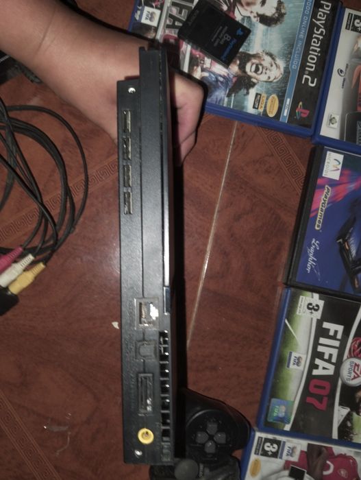 Ps2 com comandos, cabos, jogos, e cartão de memória