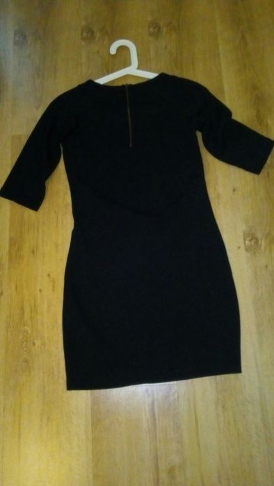 Wyszczuplająca sukienka Reserved czarno-bordowa rozmiar XS/S/M