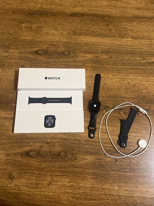 Смарт годинник Apple watch SE (Gen 2) 44mm